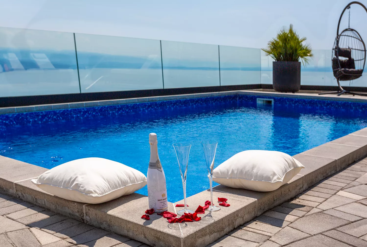 pool-aussen-sekt