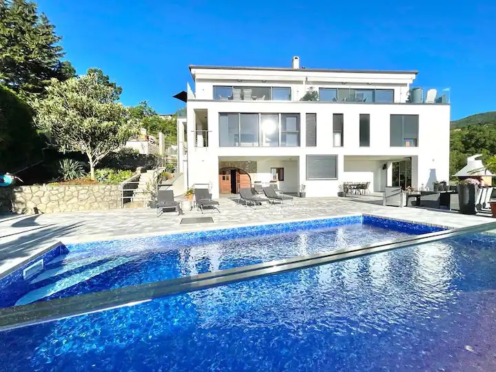 luxusvilla-opatija.com